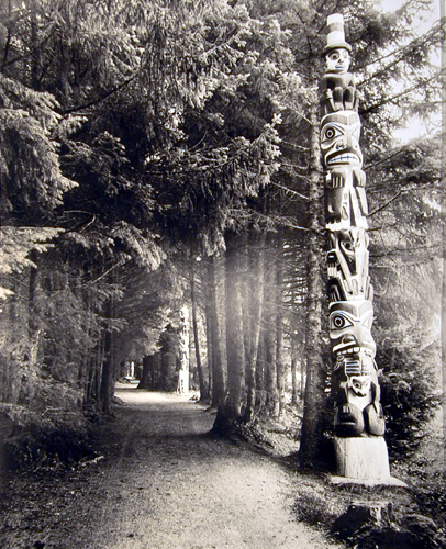 Totem Way at Sitka / E.W. Merrill / Sitka Historical Society / 5532